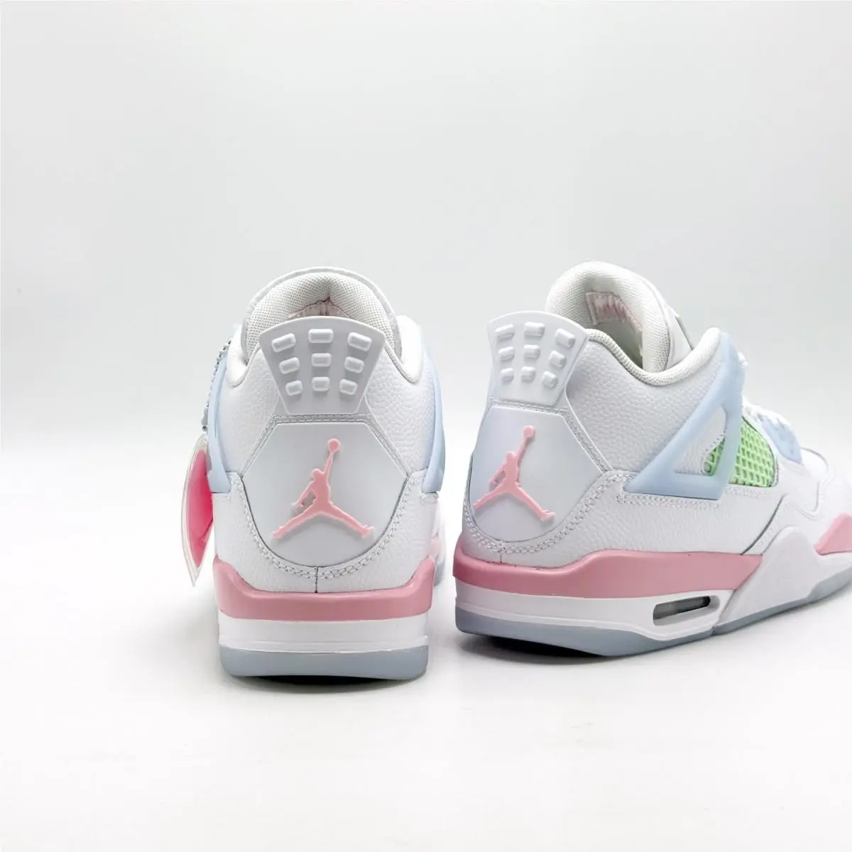 Nike shoes - White 2