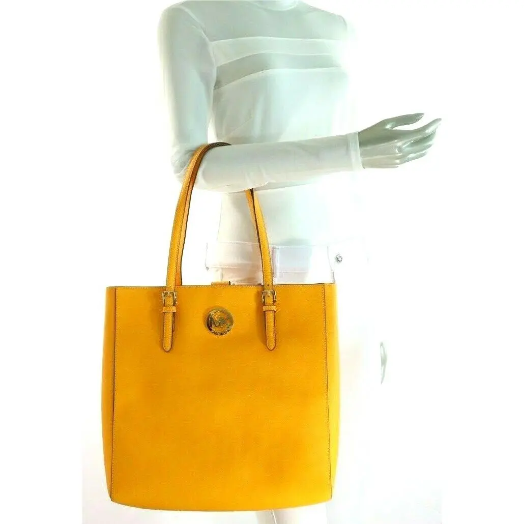 Michael Kors  bag  - Jet Set - Jet Set - Vintage Yellow, Lining: Beige, Exterior: Vintage Yellow