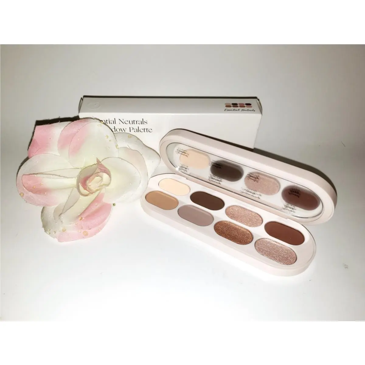 Beauty Essential Neutrals Eyeshadow Palette Selena Gomez by Rare Beauty