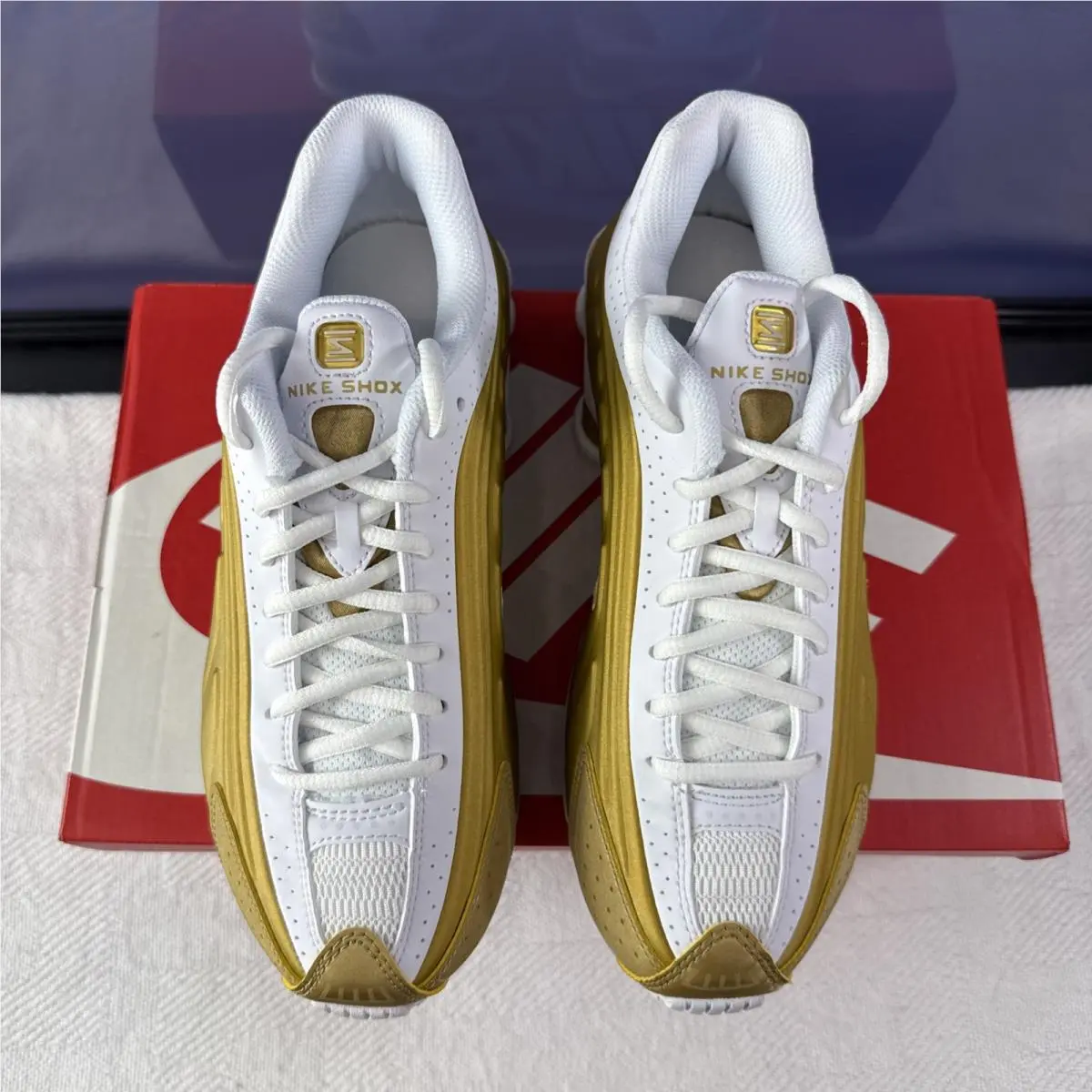 Nike shoes - Nike Shox R4 - Shox - CW2626-700 - Gold (UPC: 0198484277565) 2