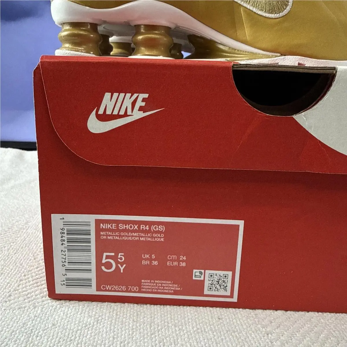 Nike shoes - Nike Shox R4 - Shox - CW2626-700 - Gold (UPC: 0198484277565) 6