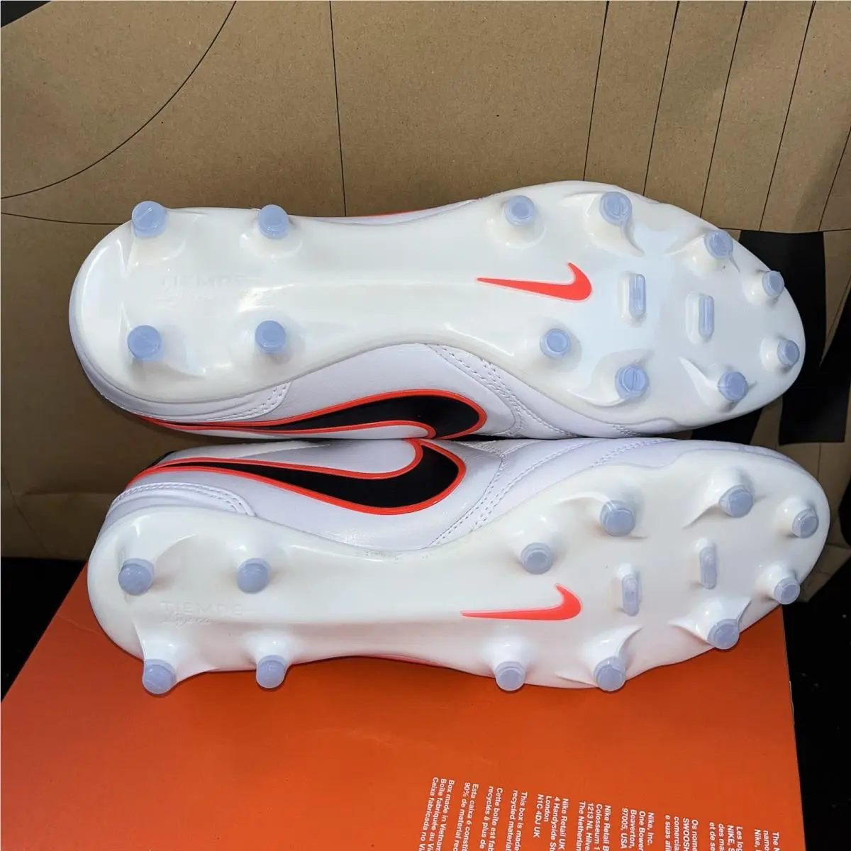 Nike shoes - Nike Tiempo Ligera - Tiempo Ligera - HQ3158-106 - Multi Color 4