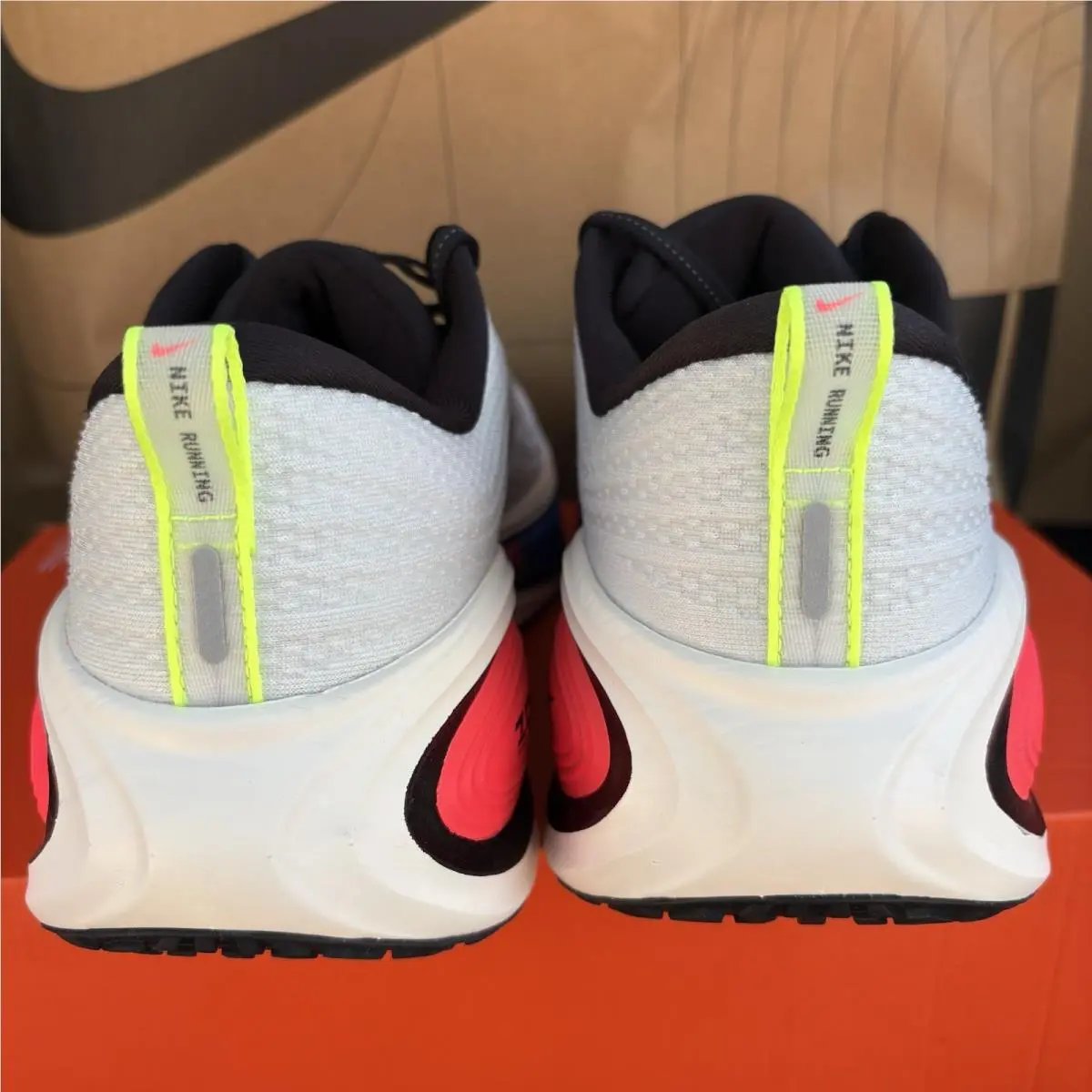 Nike shoes - Nike Vomero Plus - Vomero Plus - IR2984-100 - White/Metallic Silver/Racr Blu 4