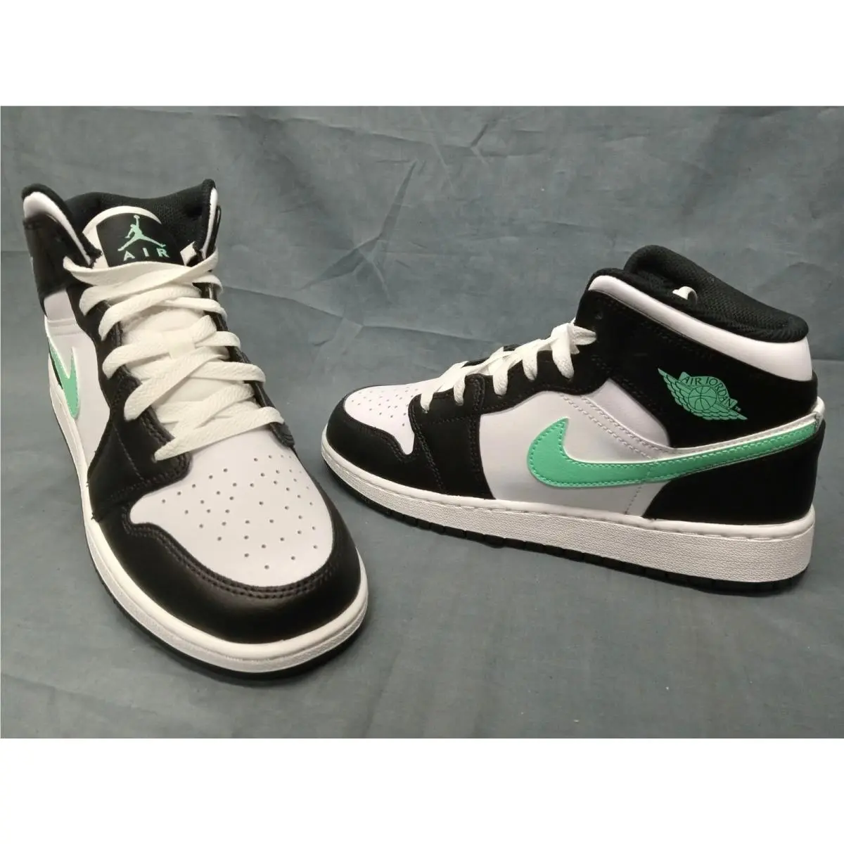 Nike Air Jordan 1 Mid GS White Green Glow Black Boys Size 5.5