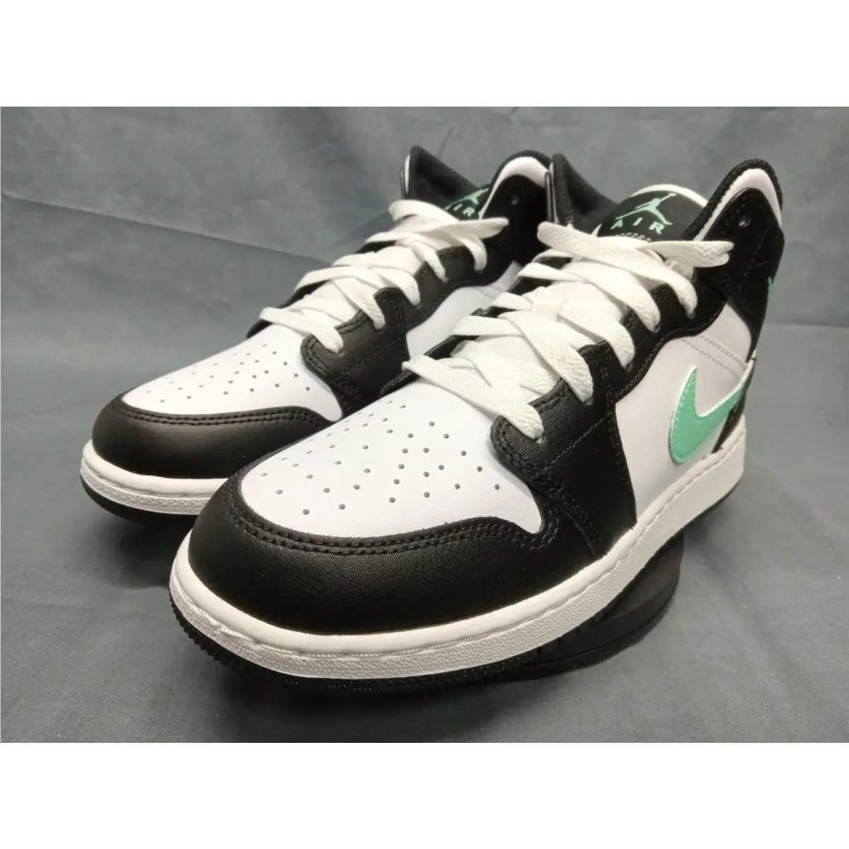 Nike shoes - Jordan Air 1 Mid GS - DQ8423 103 - White (UPC: 197593846143) 2