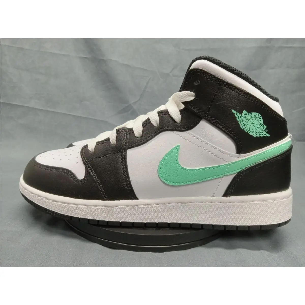 Nike shoes - Jordan Air 1 Mid GS - DQ8423 103 - White (UPC: 197593846143) 3