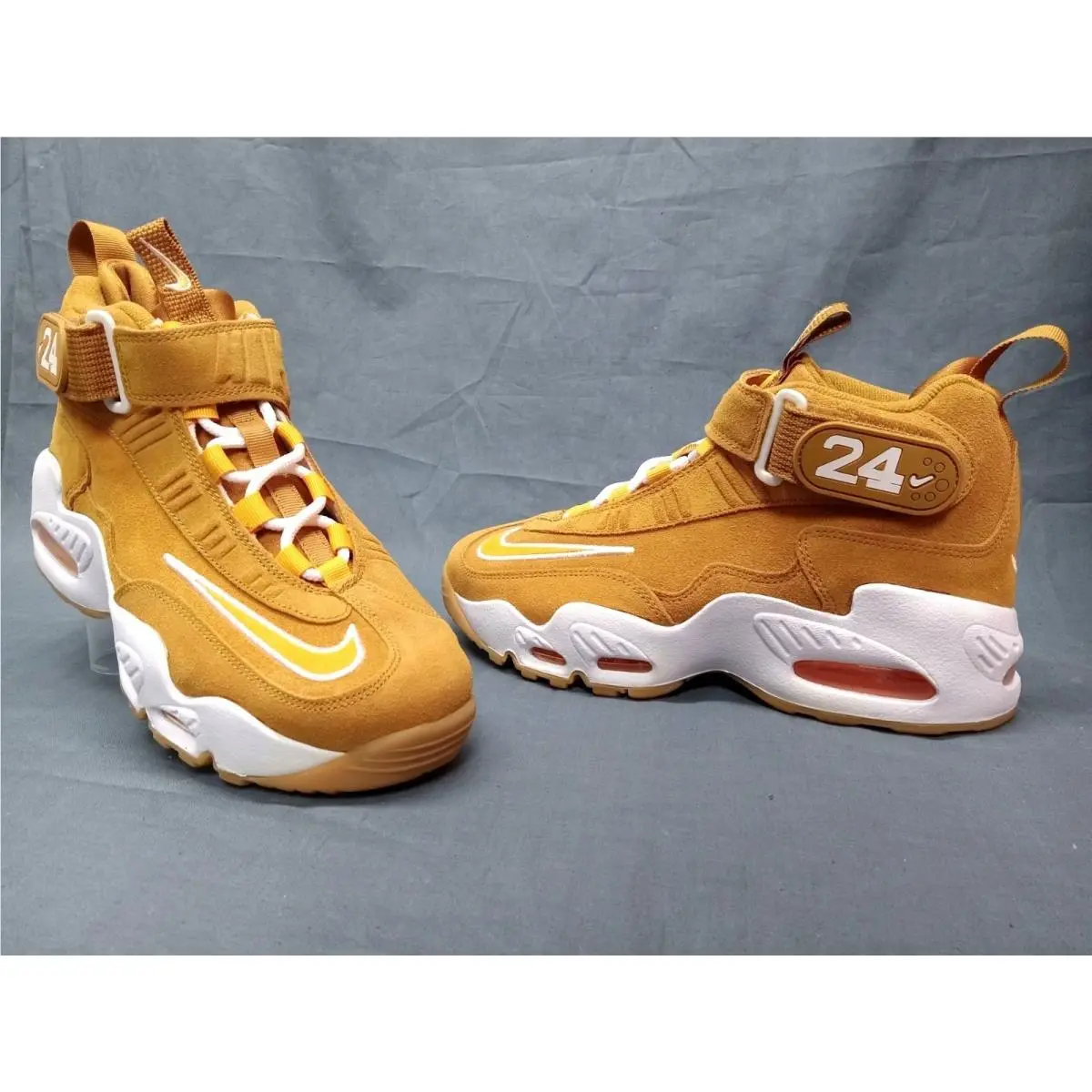 Nike Air Griffey Max 1 GS Sneaker Wheat Pollen White Boys Size 4