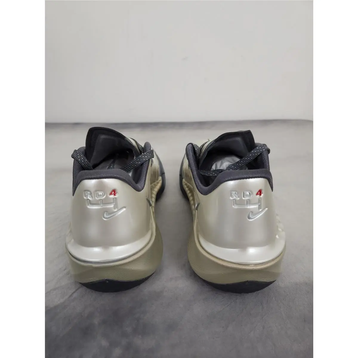 Nike shoes - Nike G.T. - IR1829 001 - Metallic Silver/Iron Grey 5
