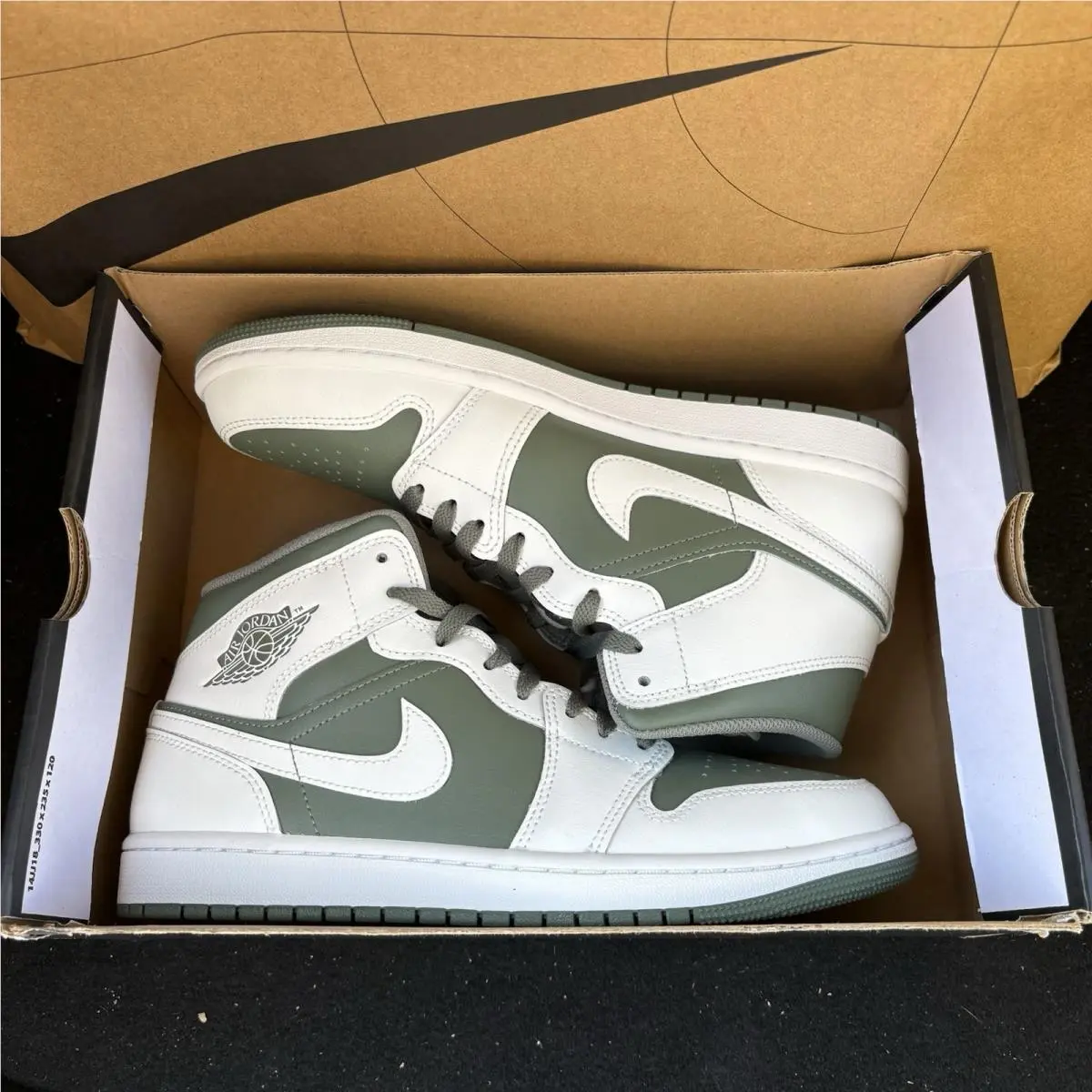 Nike shoes - Nike Air Jordan 1 - Air - DQ8426-107 - Green 4