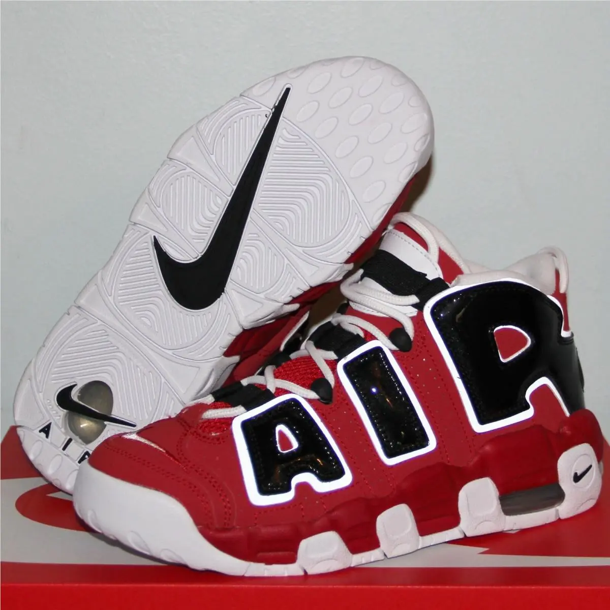 Nike Air More Uptempo GS Basketball Shoes 6.5Y Womens 8 415082-600 Bulls Hoops