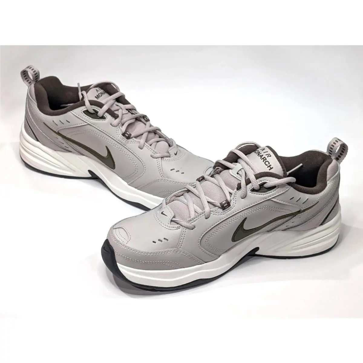 Nike Air Monarch IV Men 8 Moon Dark Hazel 415445-200 Walking Athletic