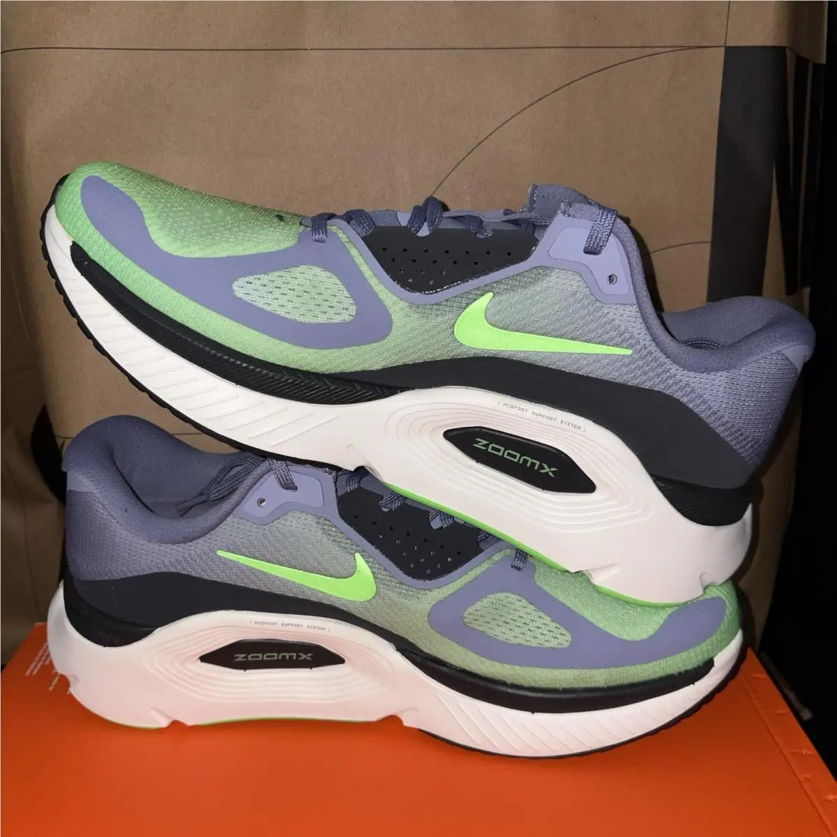 Nike shoes - Nike Structure - Structure - HQ3048-501 - Green 1