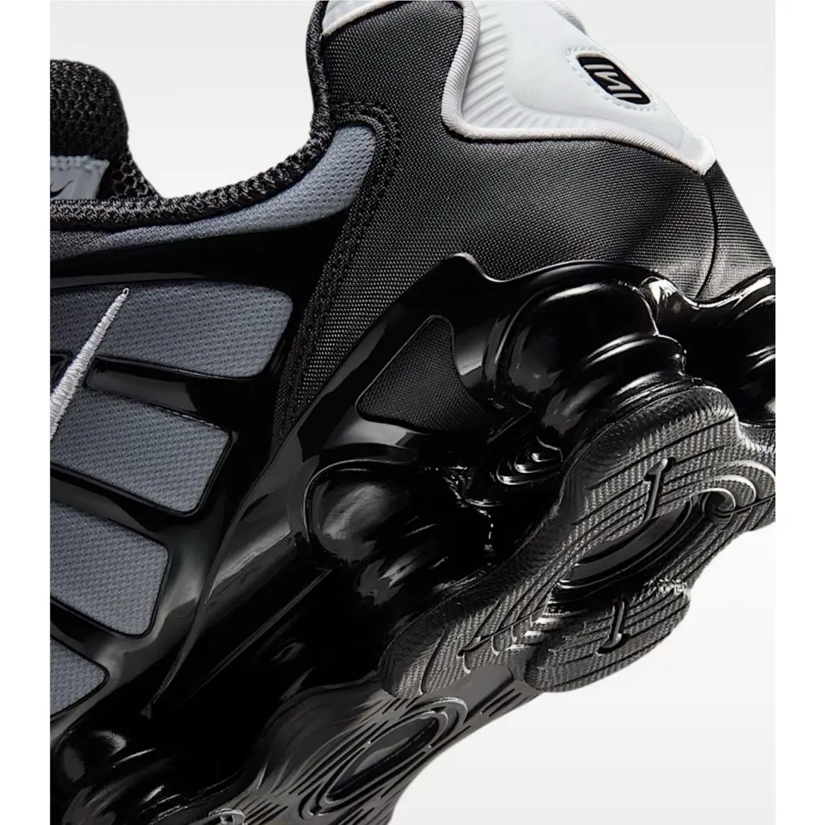 Nike shoes - Nike Shox - Shox - AV3595-017 - White 11