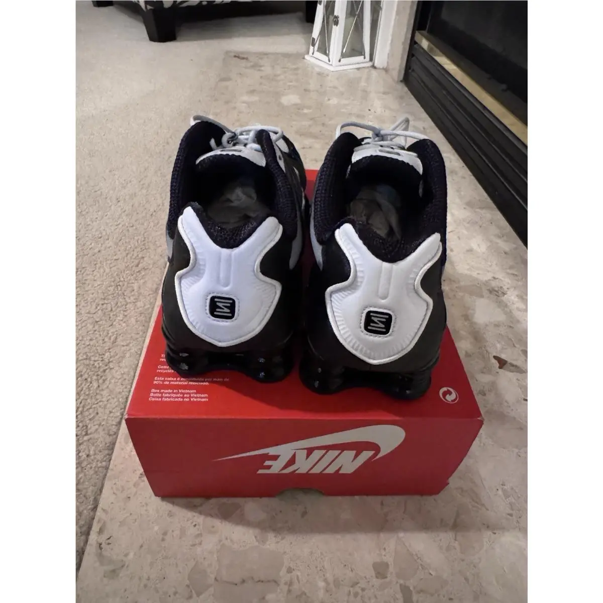 Nike shoes - Nike Shox - Shox - AV3595-017 - White 2