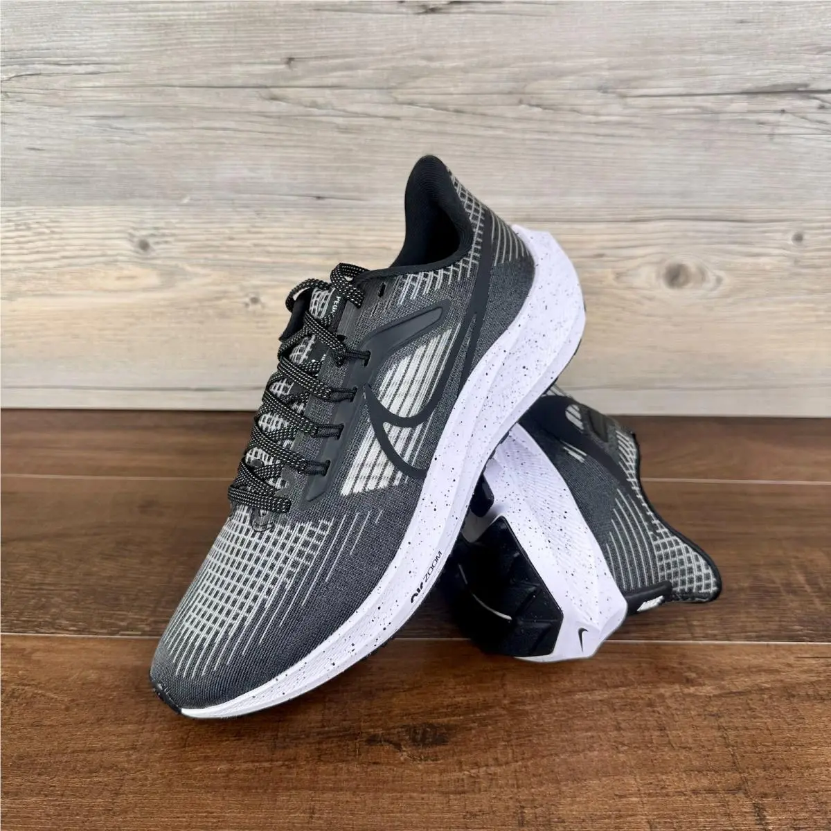 Nike Air Zoom Pegasus 39 Womens Size 9 Black Dark Smoke Grey White DH4072 005