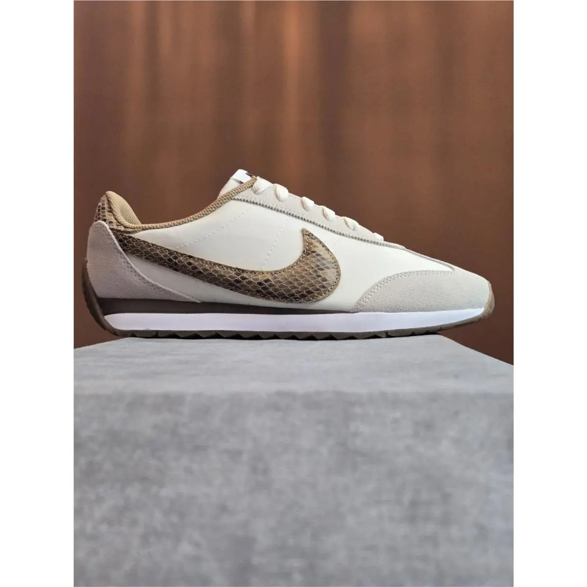 Nike Pacific Prm Sail British Khaki Snakeskin IR1377-101 Women`s 8.5 / Men`s 7