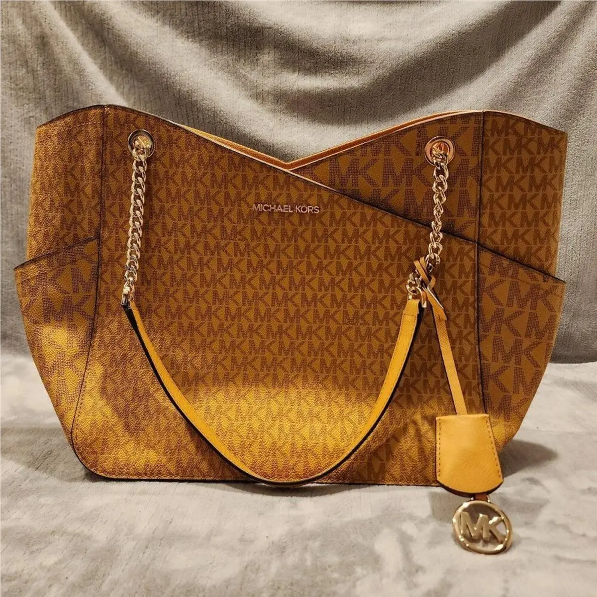 Michael Kors Jet Set Large Logo Chain Strap Bag