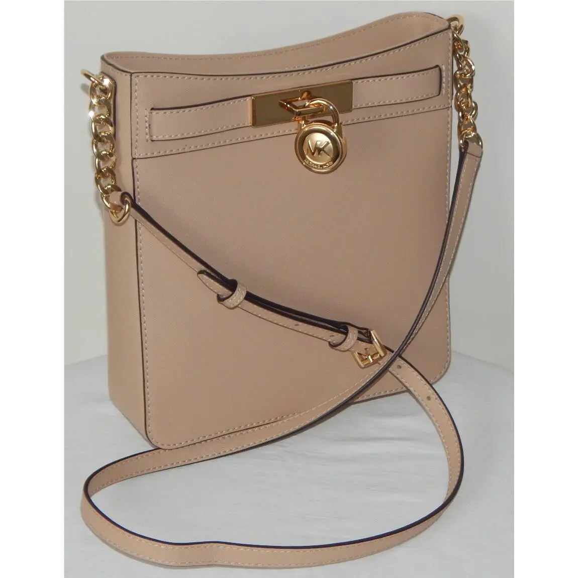 Michael Kors Hamilton Leather Medium Top Zip Chain Link Messenger in Oyster