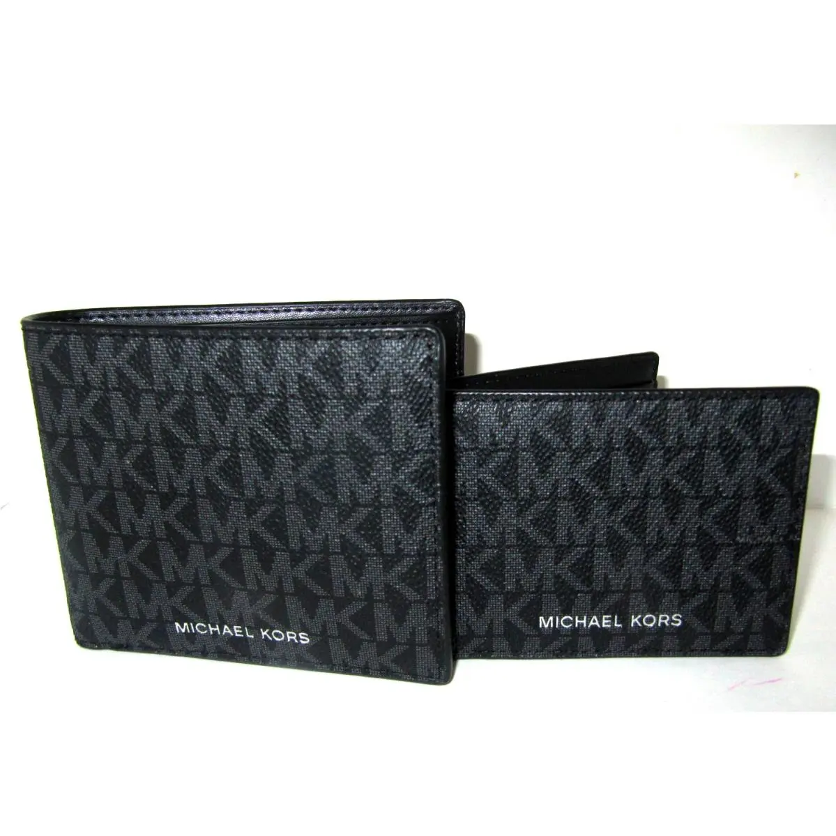 Michael Kors Cooper Black Logo Men`s 2 Piece Billfold Pass Case Wallet