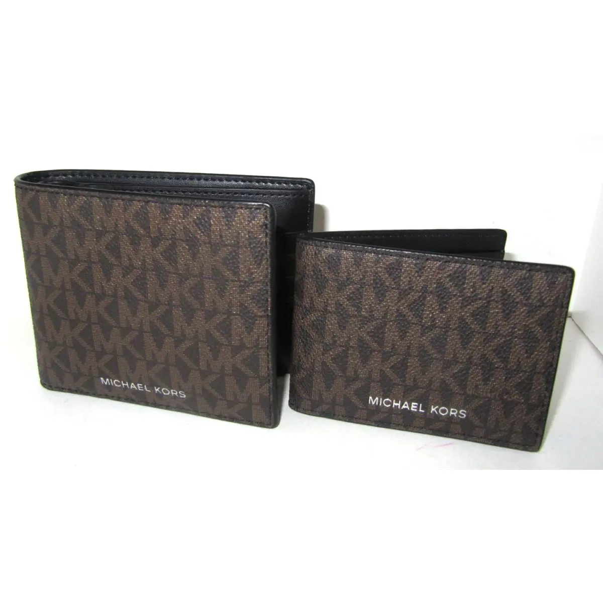 Michael Kors Cooper Brown Logo Men`s 2 Piece Billfold Pass Case Wallet