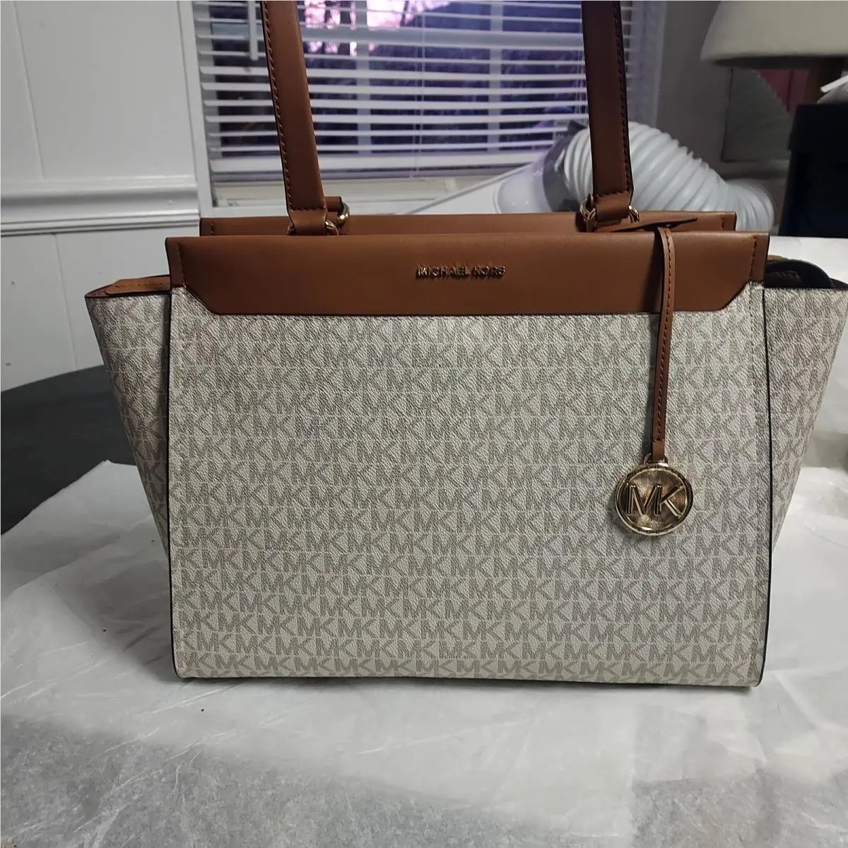 Michael Kors Graham Logo Large Top Zip Satchel Tote Vanilla Acorn Leather