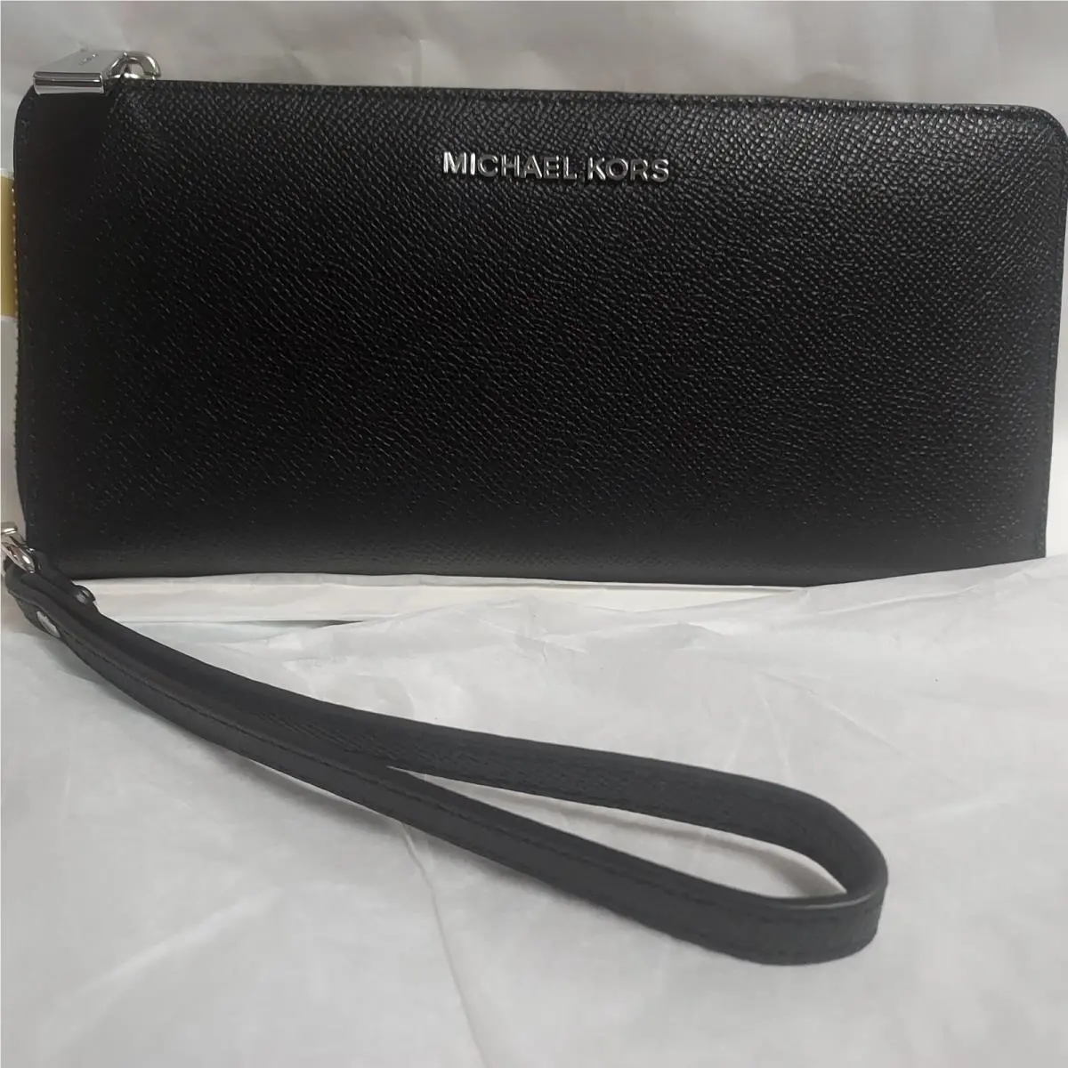 Michael Kors Black Jet Set Continental Multifunction Phone Wristlet Wallet