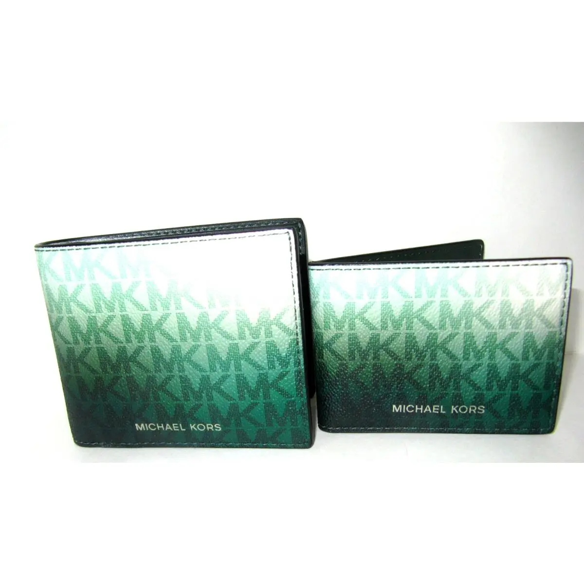 Michael Kors Cooper Green Logo Men`s 2 Piece Billfold Pass Case Wallet