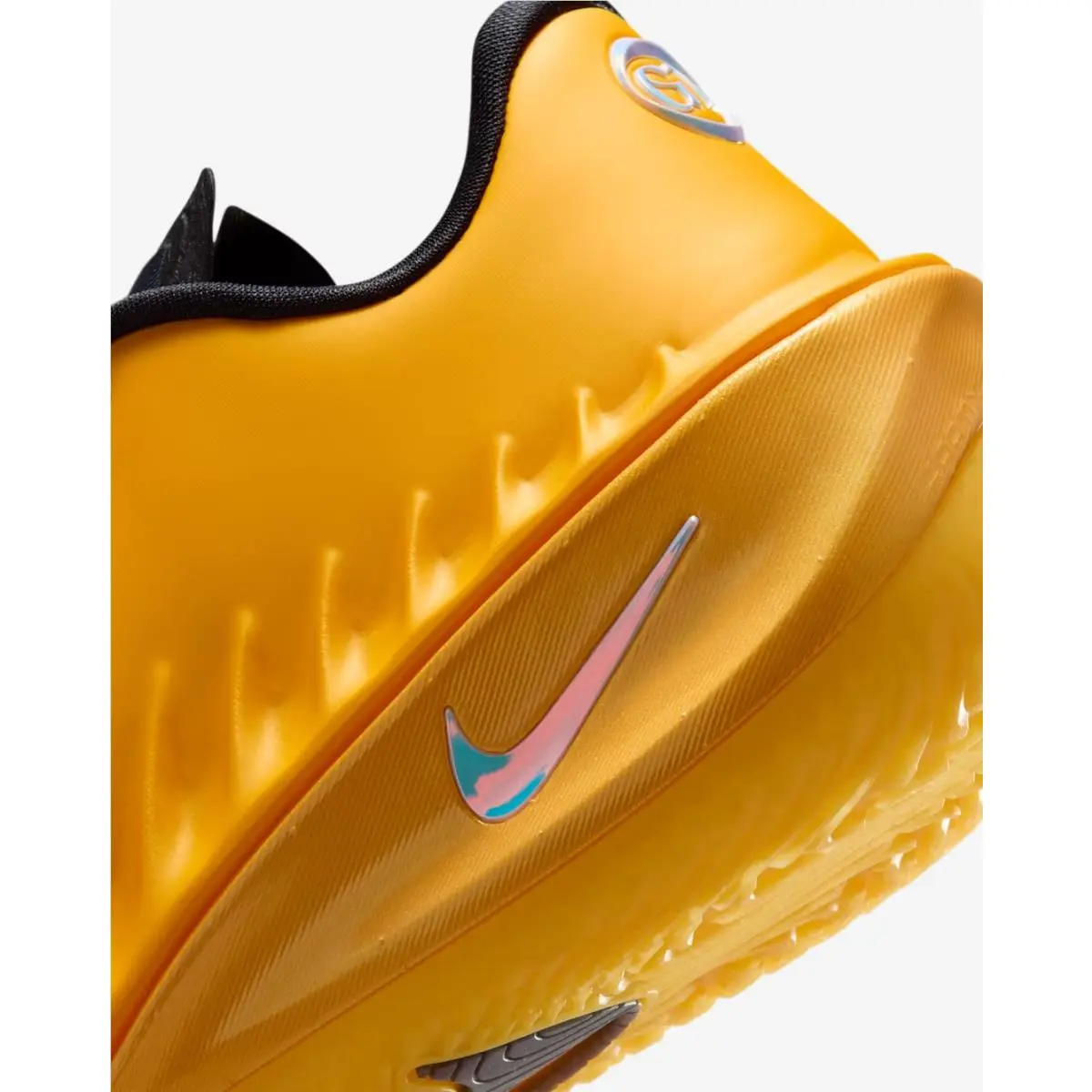 Nike shoes - Nike GT Cut 4 - Cut - HV9922-700 - Gold 20