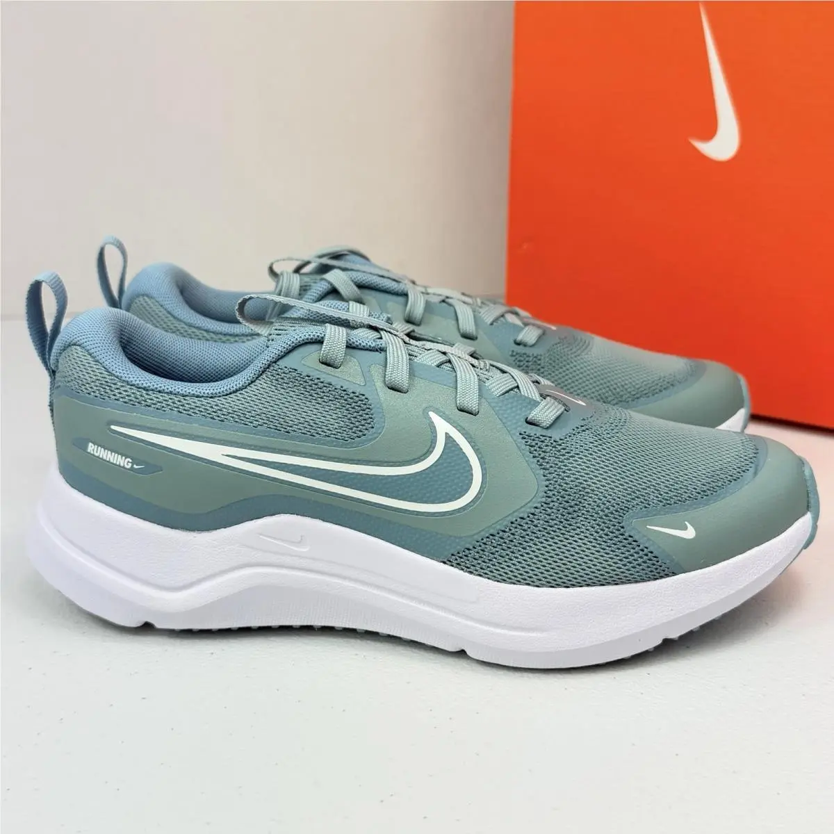 Nike Cosmic Runner GS Shoes Youth 4.5Y Light Green School Running HM4402 008