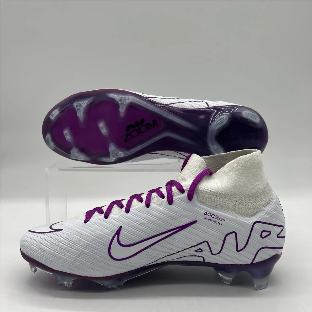 Nike shoes - White 2