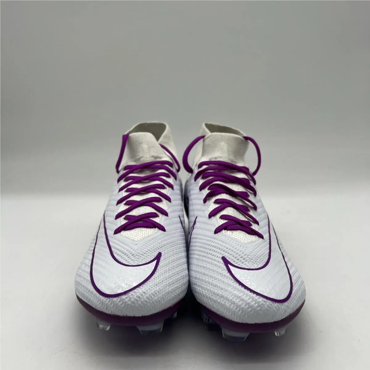 Nike shoes - White 3