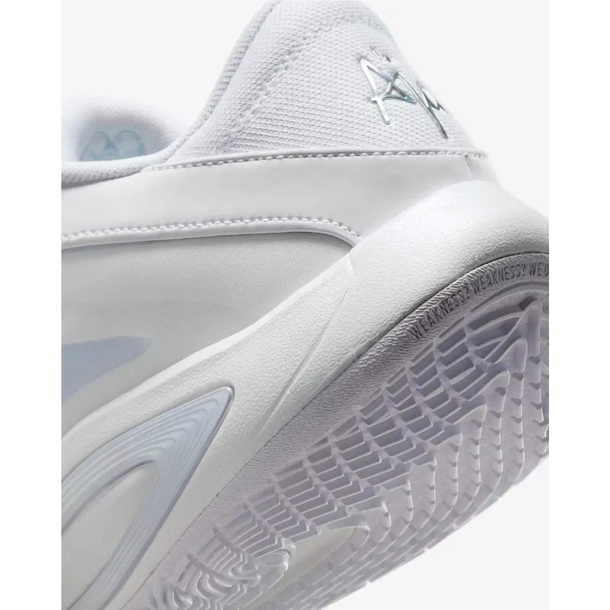 Nike shoes - White 2