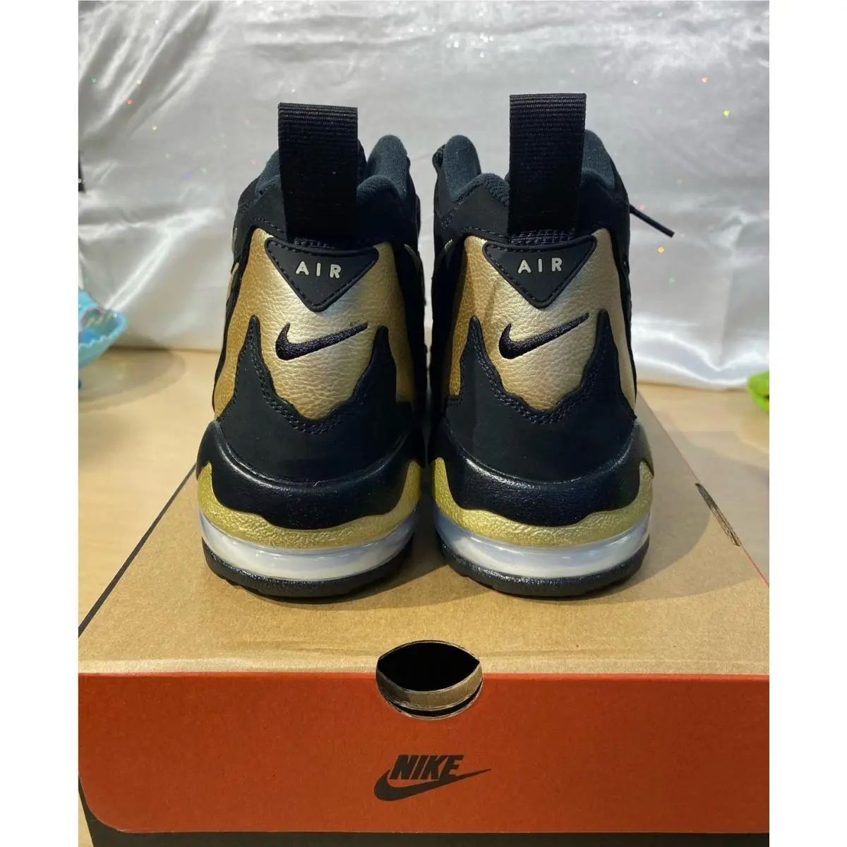 Nike shoes - Gold 1