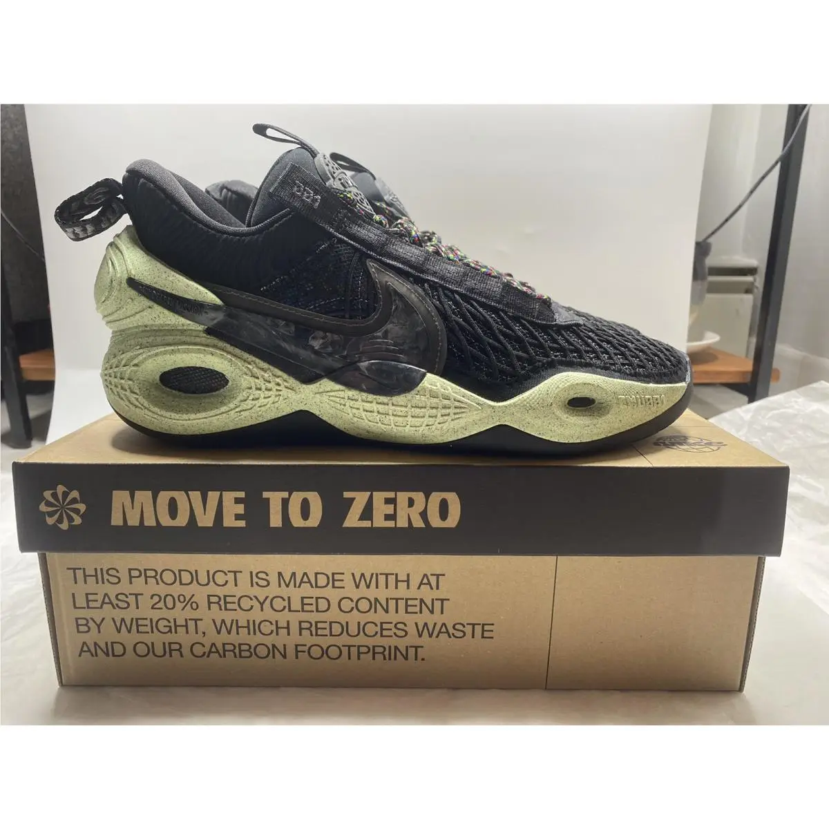 Nike Cosmic Unity Green Glow Mens Size 9 In Hand