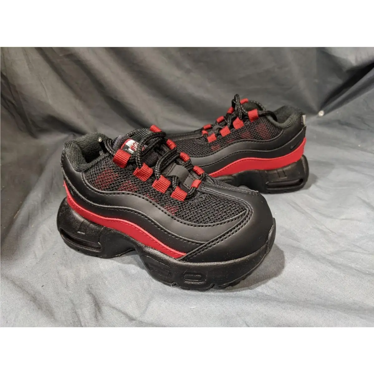Nike Toddler`s Air Max 95 Recraft Sneakers Lace Up Black Red Size 7
