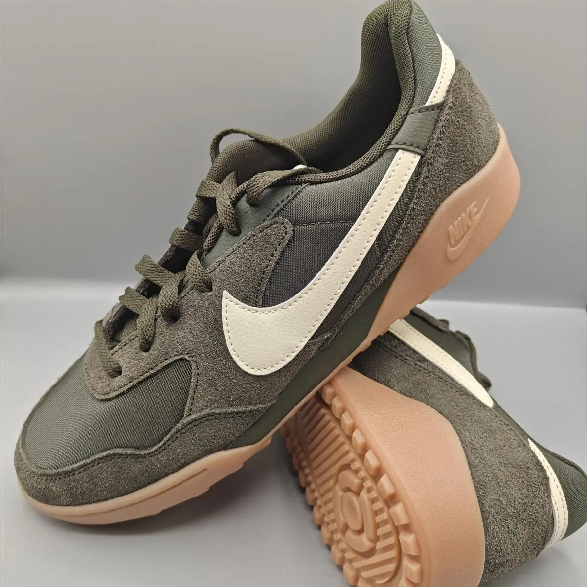 Men`s Terra Manta Sneakers Size 9.5 Suede Sequoia Coconut Milk IM6483 300 by Nike