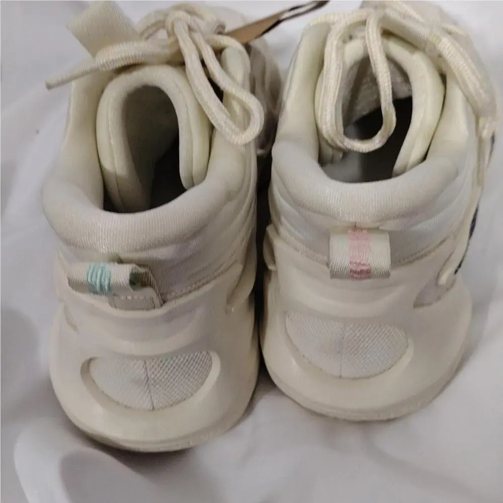 Nike shoes - White 6
