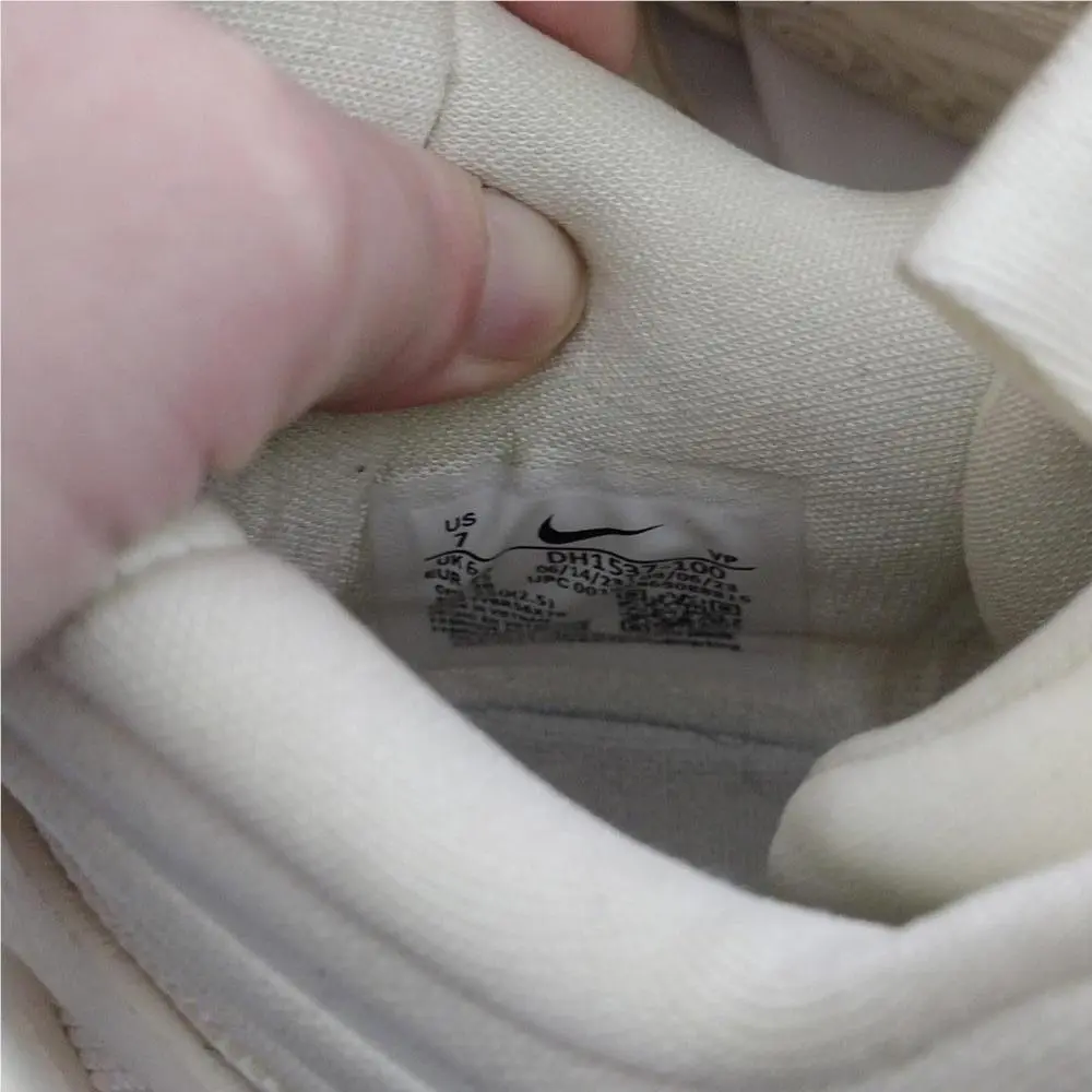 Nike shoes - White 9