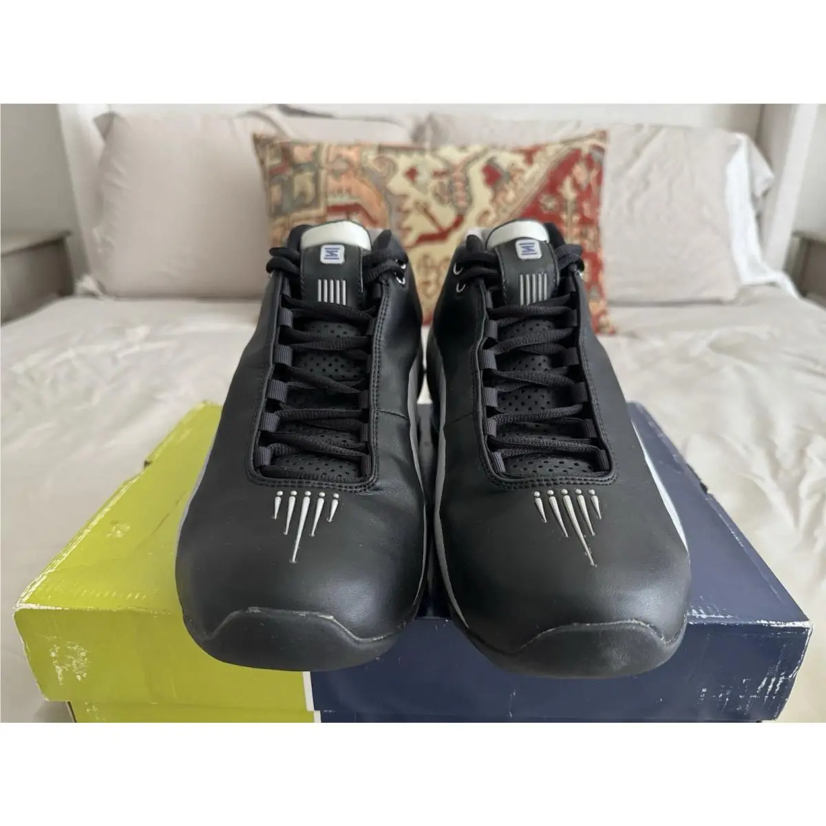 Nike shoes - Nike Shox BB4 - Shox - 830218-001 - Silver, Manufacturer: Black/Metallic Silver/Lapis 4