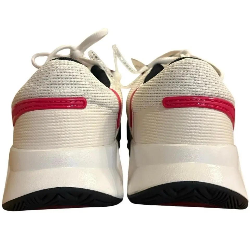 Nike shoes - White 2