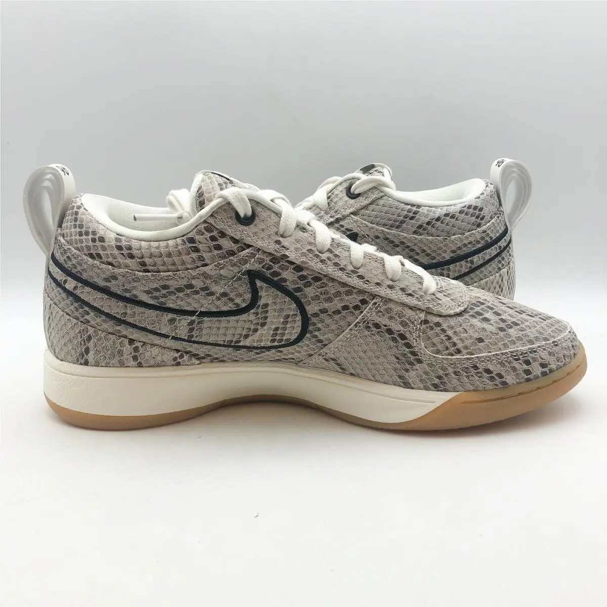 Nike shoes - Brown 2