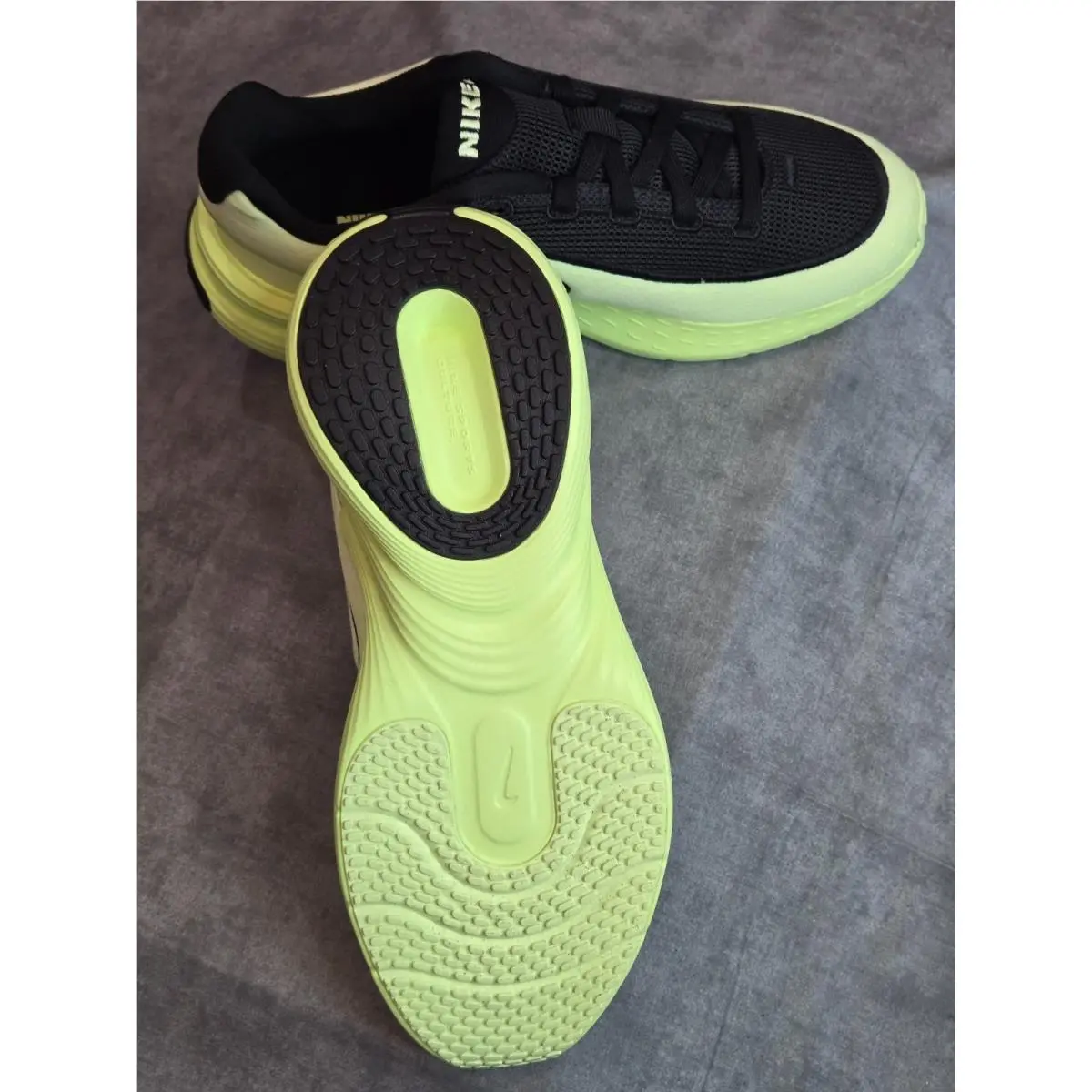 Nike shoes - Nike Uplift SC - Uplift - IF1749-005 - Green 3