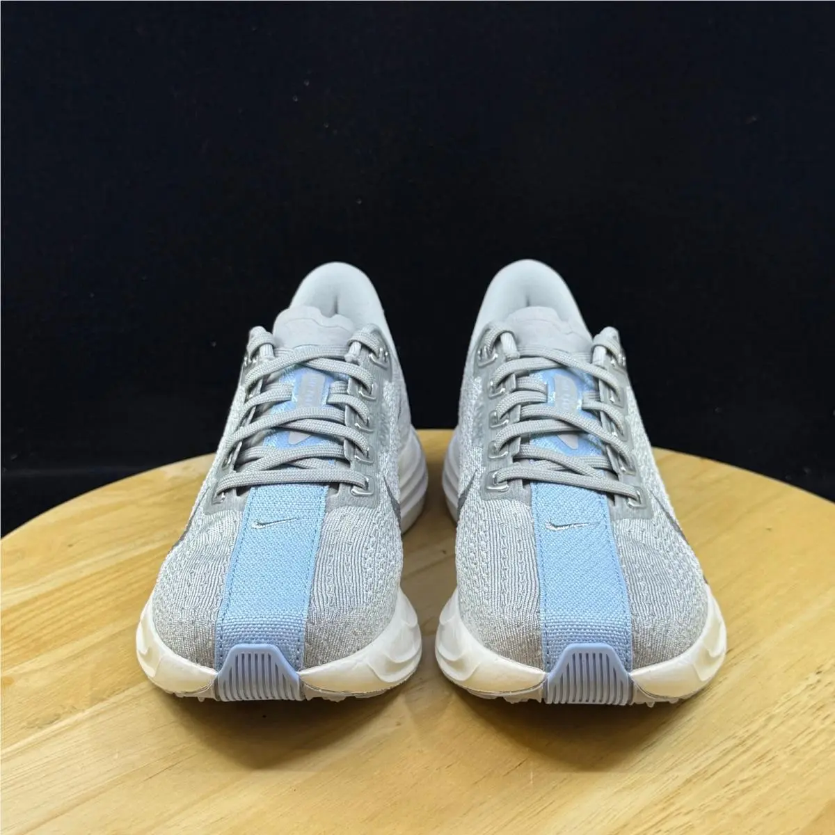 Nike shoes - Gray 4
