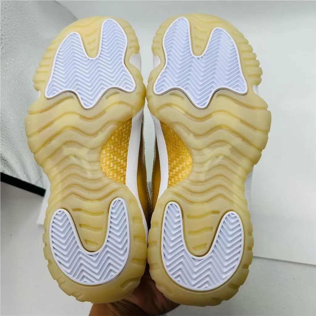 Nike shoes - Air Jordan 11 Retro Low - AH7860-102 - White 5