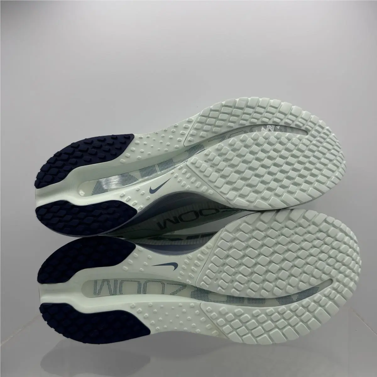 Nike shoes - Nike Pegasus Premium - Pegasus Premium - HQ2593-301 - Green 4