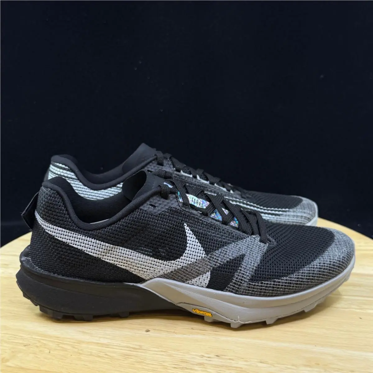 Nike shoes - Black 3