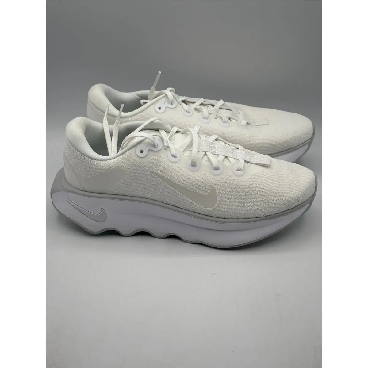 Nike Motiva Walking Shoes Women Size 10 White Grey Rocker Sole DV1238-001