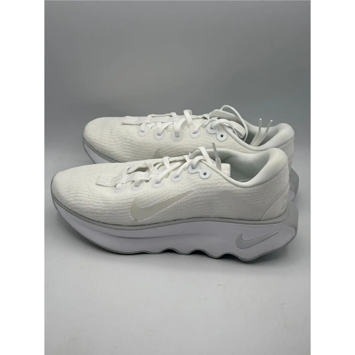 Nike shoes - Nike Motiva - Motiva - White 2