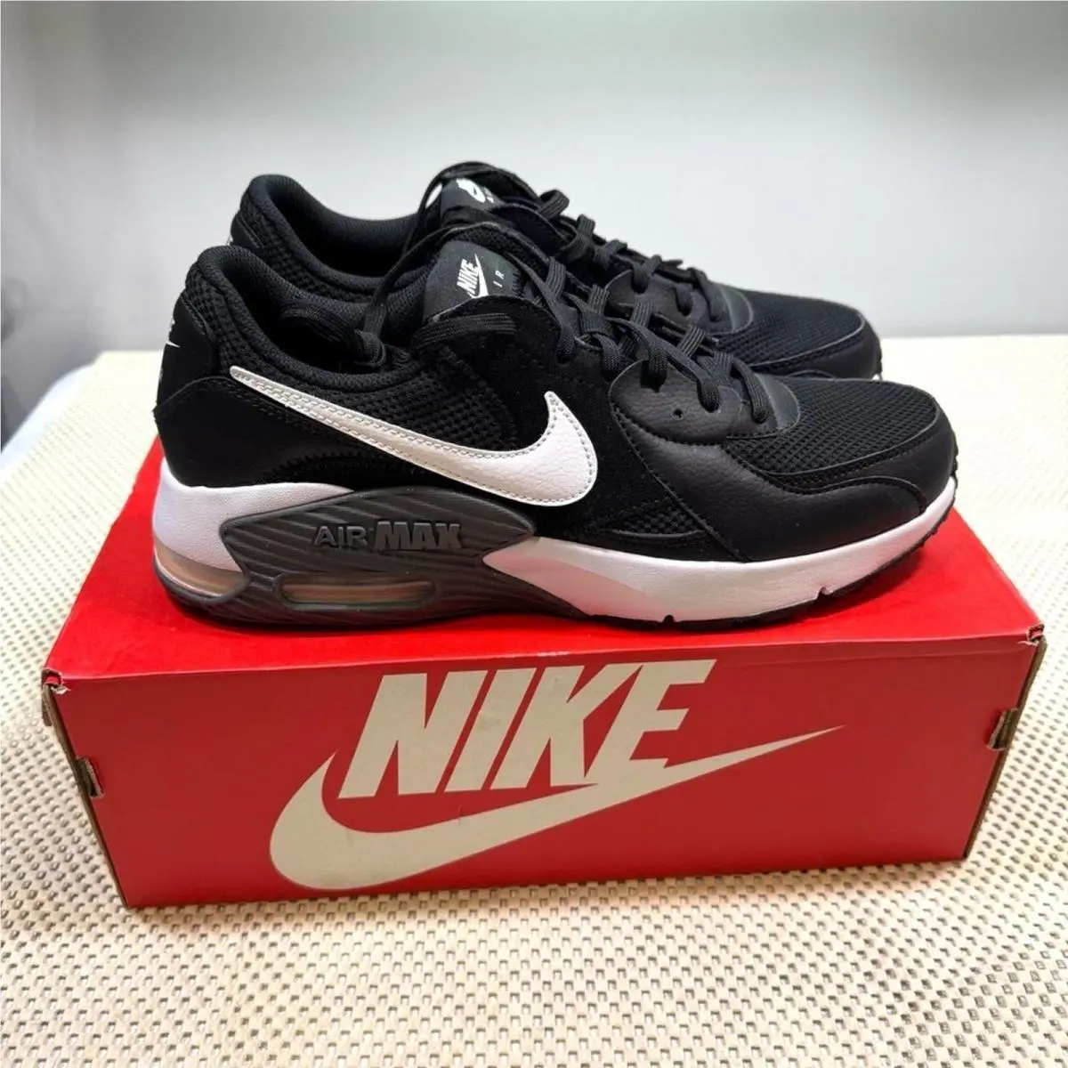 Nike shoes - Black 4