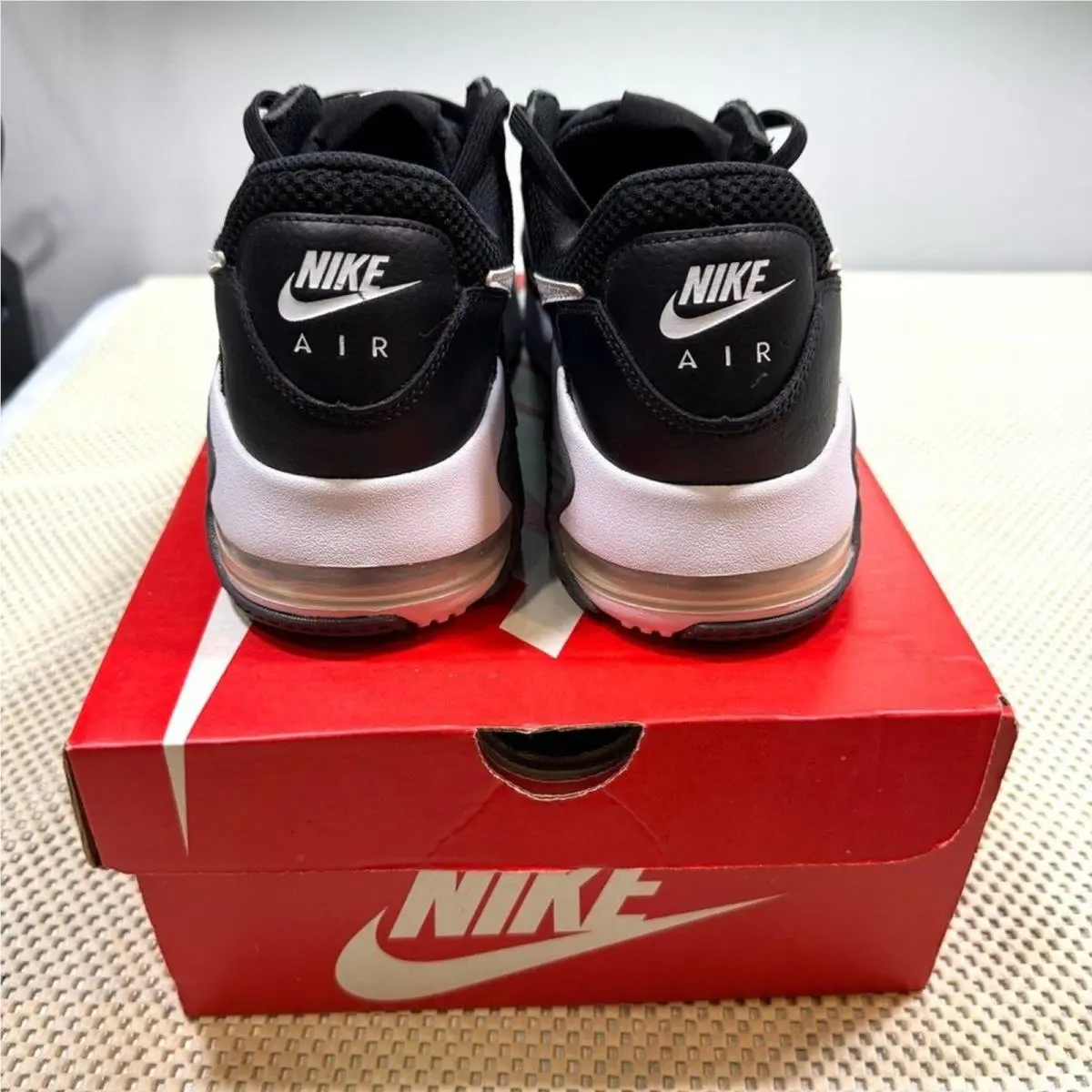Nike shoes - Black 6